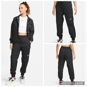 Nike Swoosh Water Repellent Woven Joggers Women’s size Small